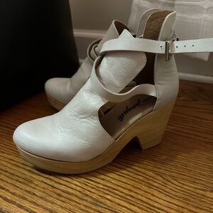 Free people cedar clog